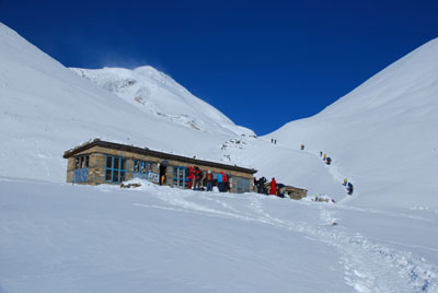 Throng-la pass trekking