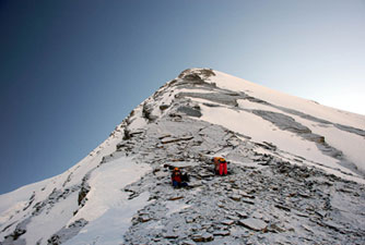 Pisang Peak Climbing 